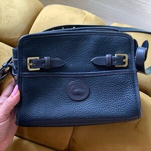 Vintage Dooney & Bourke crossover